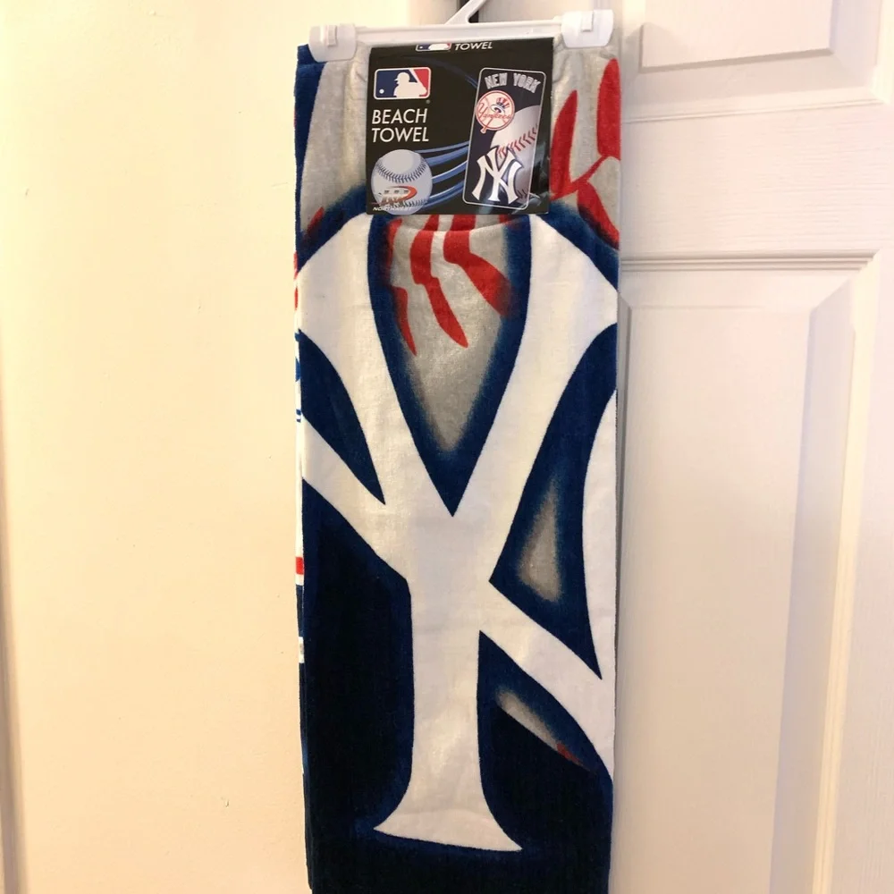New York Yankees Beach Towel - Red, Blue, White